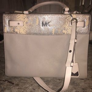 Michael Kors light grey hand bag